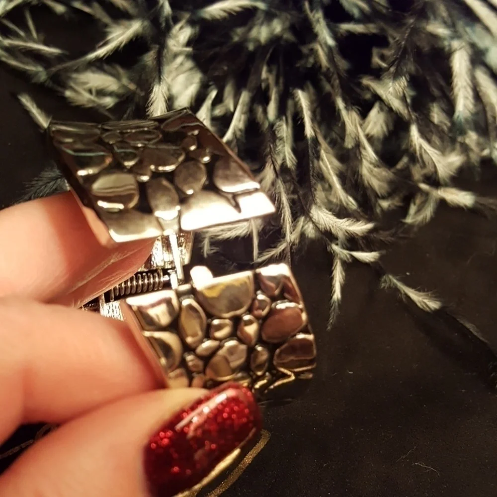 Park Lane silvertone cuff.